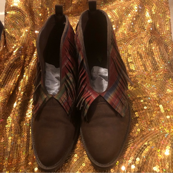 “Cool” Volatile Brand short western-style bootie/w multi-color southwest fringe - Picture 2 of 9